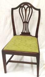 legs 50-100 356 Set of four Victorian chairs with shaped backs, leather seats, on turned tapering legs 40-80 357 Pair