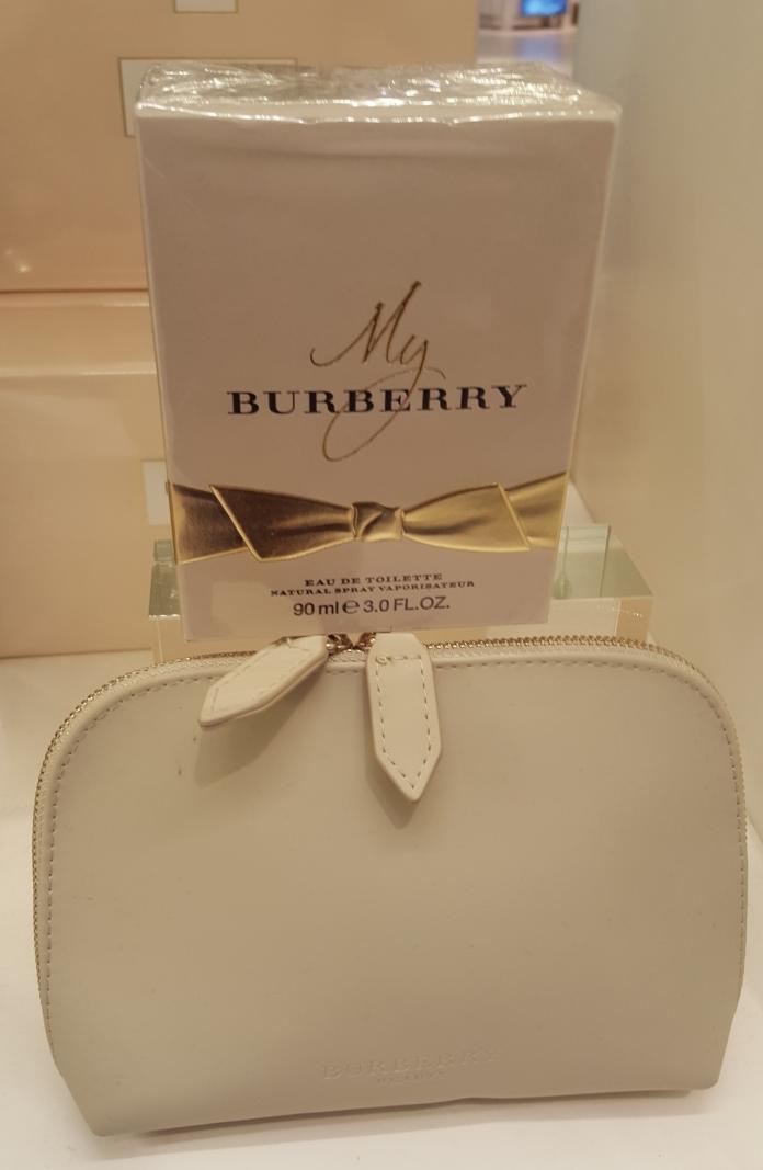 Burberry 1. Cosmetic pouch - cute 2. Free with purchase of 100ml 75 3.