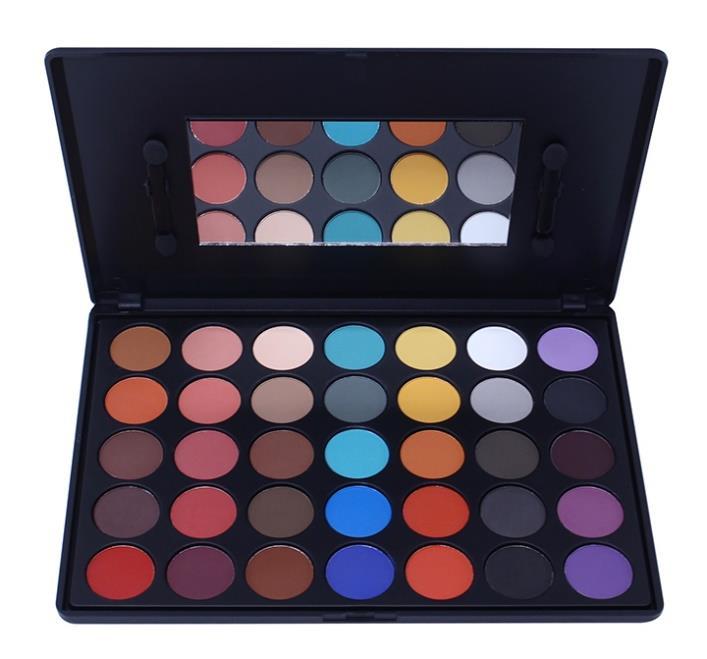look. 10 shade palette Matte complimentary shades Large pans for