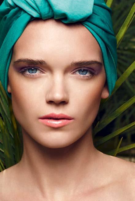 A master s touch The colours of the Tropical Garden lipsticks and glosses allow for achieving contrasting looks in terms of