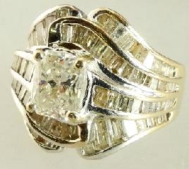 $1,500 - $2,000 Lot # 431 431 Pair of 18k yellow gold cufflinks, Idar Goldsmiths, Victoria BC.