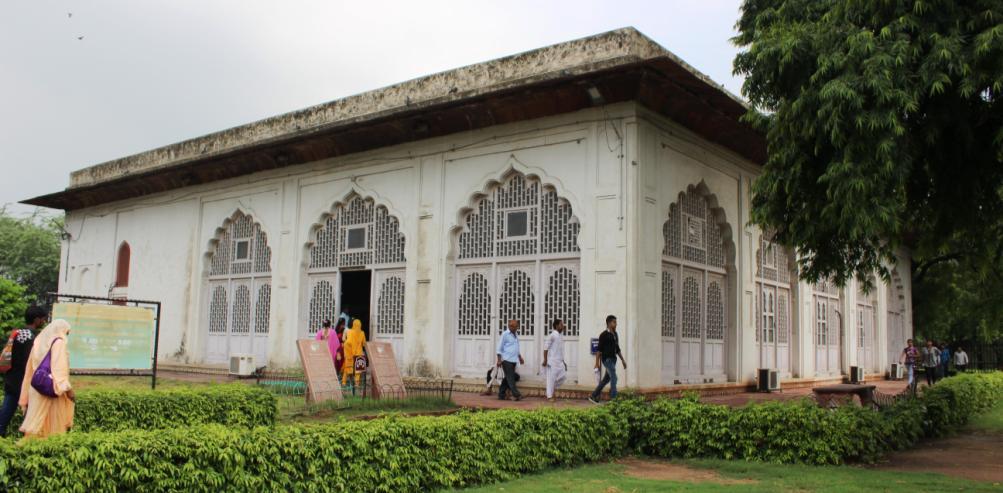 Museums of Archaeological Survey of India Mumtaz Mahal is one of the most magnificent royal edifices in Red Fort complex. It was built by Shah Jahan in the memory of his beloved queen Mumtaz Begum.