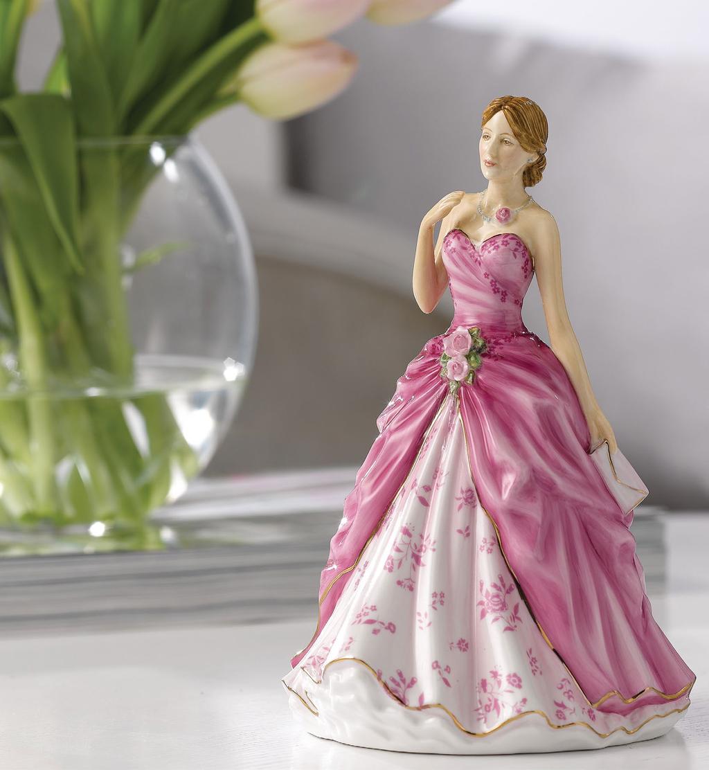 ANNUAL COLLECTION 2017 Graceful, feminine and enduring are just some of the reasons that Royal Doulton figurines are as popular in the 21st century as they were a hundred years ago.