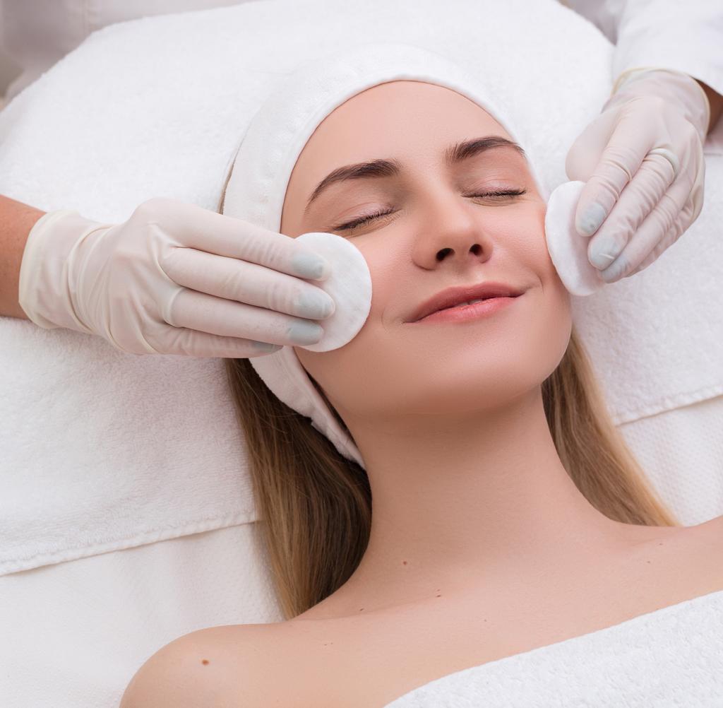 PURIFYING SALICYLIC PEEL With a chemical composition very closely related to aspirin, this BHA salicylic peel results in deep pore purification, exfoliation and potent anti-inflammatory activity.