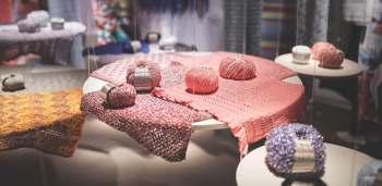 It offers an excellent opportunity for market encounters among knitwear manufacturers and buyers, designers,
