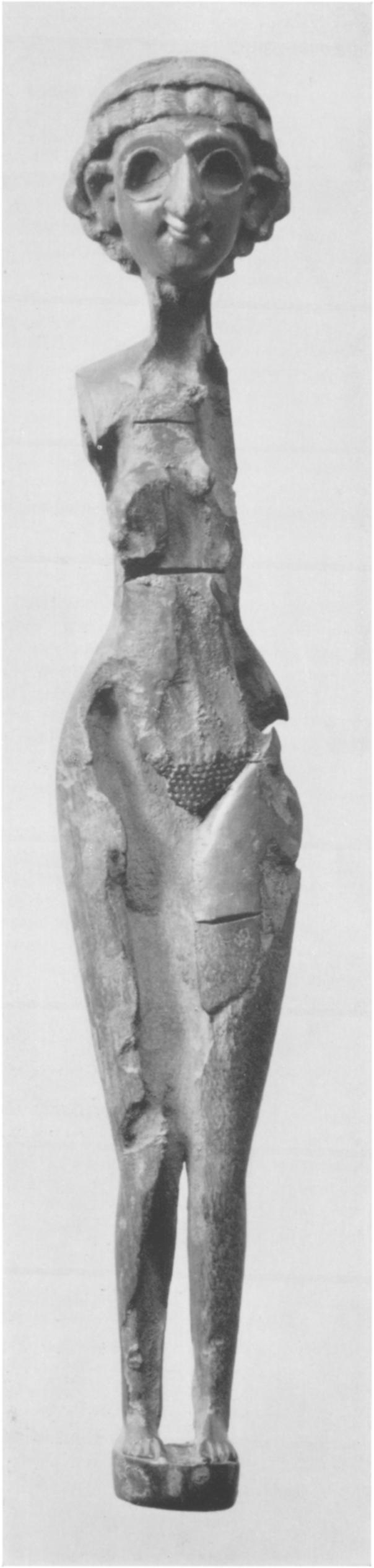 Fig. I5. Wood female statuette.