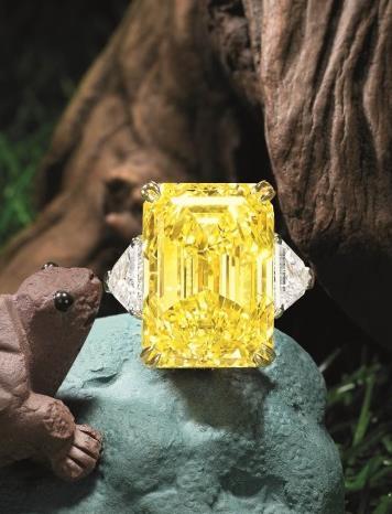diamonds with their regal golden sparkle have long symbolised honour and fortune. This impressive 30.