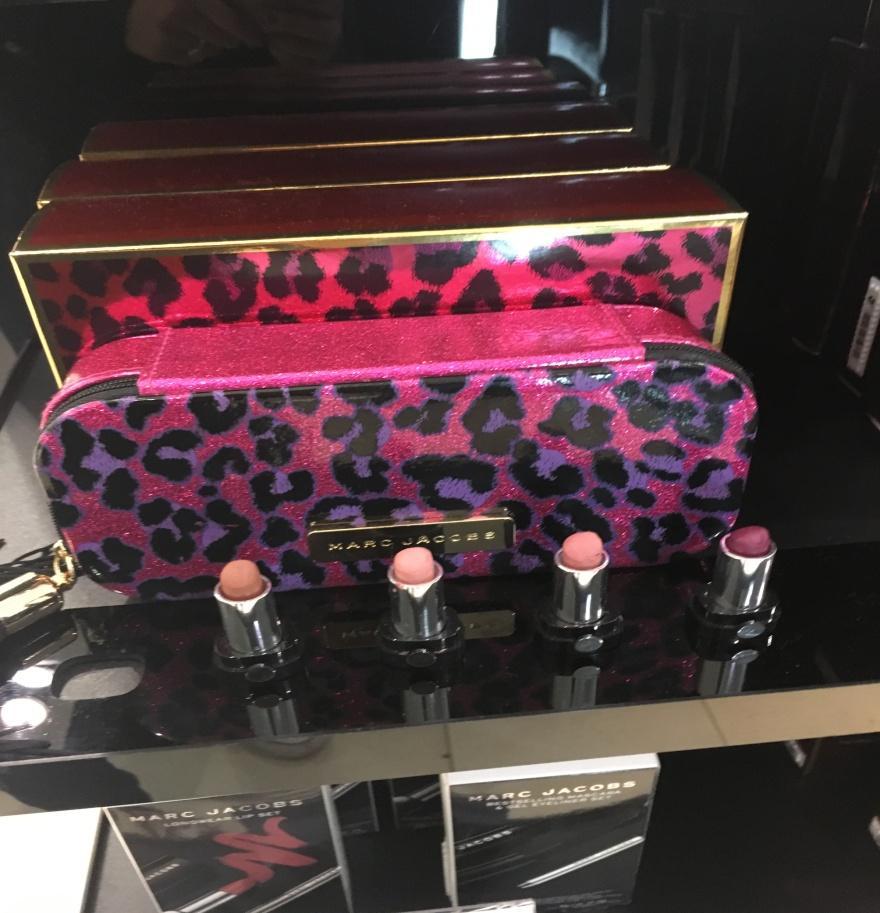 Marc Jacobs 1. Mark Jacobs The Cats Meow Limited Edition 5 Piece Travel Size Lipstick Collection RRP 25
