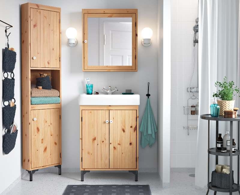 75 11 12 SILVERÅN/HAMNVIKEN washbasin cabinet and SILVERÅN mirror cabinet 2 RUNSKÄR washbasin mixer tap not included in the price. Approx.