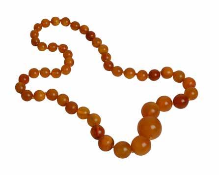 Lot 501 Amber necklace of graduating