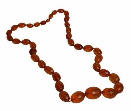 502 Amber faceted necklace of oval