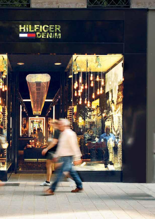 6 Extensive and Expansive Retailers Tommy Hilfiger is at the top of the coverage league US retailer, Tommy Hilfiger, tops the coverage league, with 94% presence across the 140 markets covered