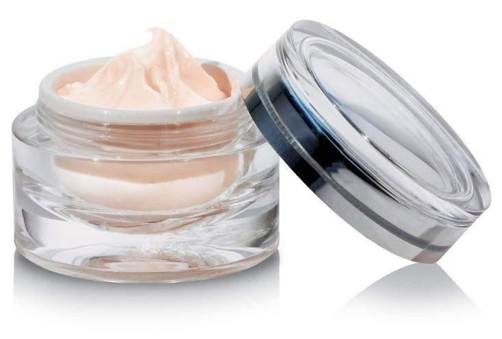 ARE WE SPEAKING THE SAME LANGUAGE? Describe this cream: Survey Says: High gloss, tenting cream which appears to have some sensitivity to shear by the uneven deposit in the jar with homogeneous color.