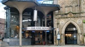 York York Theatre Royal St Leonard s Place, York, YO1 7HD Box Office: 01904 623568 yorktheatreroyal.co.uk Murder Margaret and Me Thu 2 Mar Sat 4 Mar 7.30pm 2.30pm Silver Lining Sat 1 Apr 2.