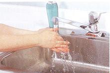 Washing hands with an antibacterial liquid soap removes microorganisms from the folds and grooves of the skin by