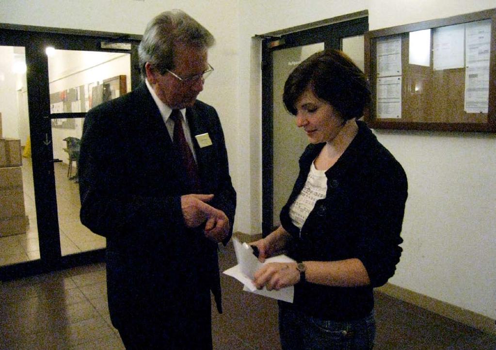 The audio walk-for-one walk took place during the nighttime routines of the theatre. A member of the theatre s evening services, passed the walker an unmarked envelope containing a letter.