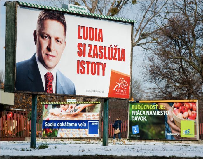 79 Obrázok 20 - Bilboardy politických strán na Slovensku Zdroj: Internet - Google Pictures Taktika masívneho pokrytia je klasickým prejavom predvolebnej kampane v Českej republike a aj na Slovensku.