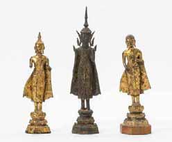 28-35 cm (3x) 700-900 337 A group of three Gandhara schist architectural elements 2nd/3rd century - perspex stand. H.