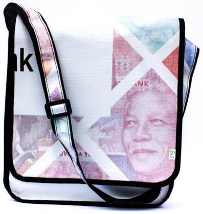 LONG FLAP CONFERENCE BAG PORTRAIT (PVC56) Made from recycled PVC billboards/banners. Velcro fastening under front flap.