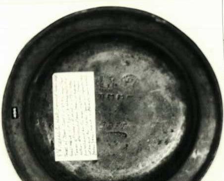 Item 494 A deep George III soup or pudding plate diameter 8 3/4 inch of outstanding interest in that it bears the touch of the two Pewterers.