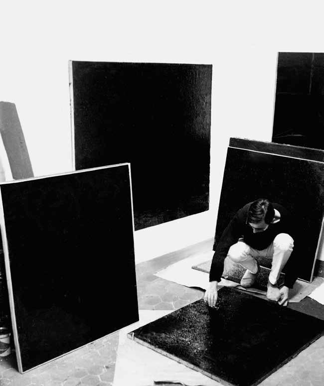 1964 Participates in the Salon Comparaisons at the Museum of Modern Art, Paris. He exhibits his abstract Reliefs cartons in the room dedicated to Nouveau Réalisme and American pop art.