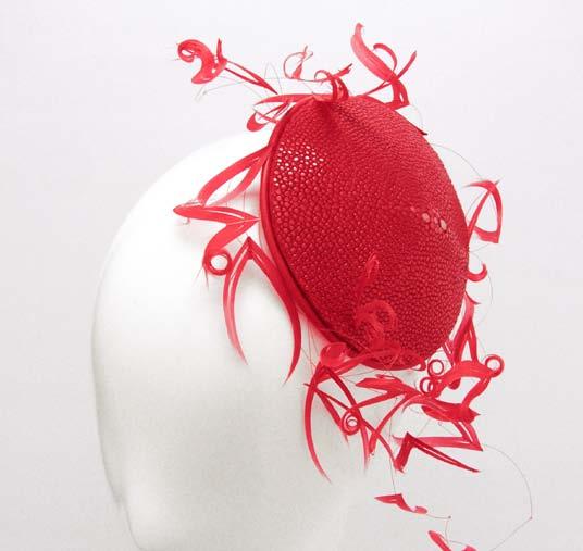 This head jewellery is ideal for weddings and social events such as balls.