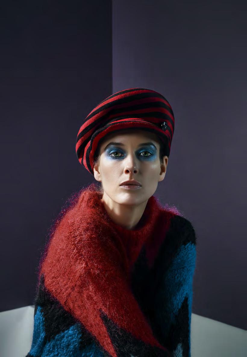 turquoise velour, with eye motif with pearls WENDY AWLUX71876 Beret with