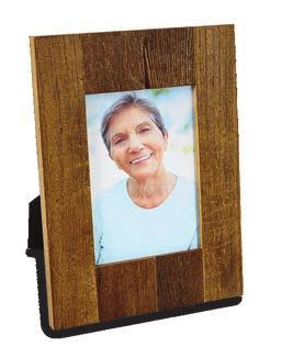 Distressed Photo Frame in lid.