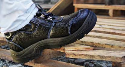 S1P Compositions: Safety Shoes made in waterproof smooth leather Good design, comfortable, antislip, light and flexible top quality leather, superior