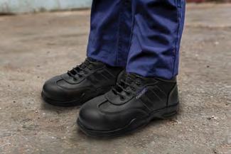 CAPTAIN 8713-4 Article No: 73110CV214 CAPTAIN Cavalier Captain Safety Footwear is designed to offer optimum comfort during long work hours. PU sole which is anti-skid and alkali resistant.