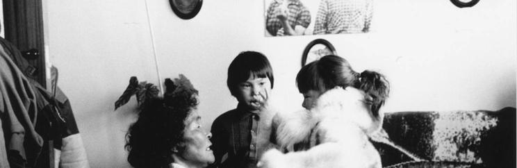 Transformation and integration 183 Figure 93. Asta Jonathansen is trying a homemade fur costume on her grand daughter Eliza in 1985. (Photo: Cunera Buijs, Tiniteqilaaq.