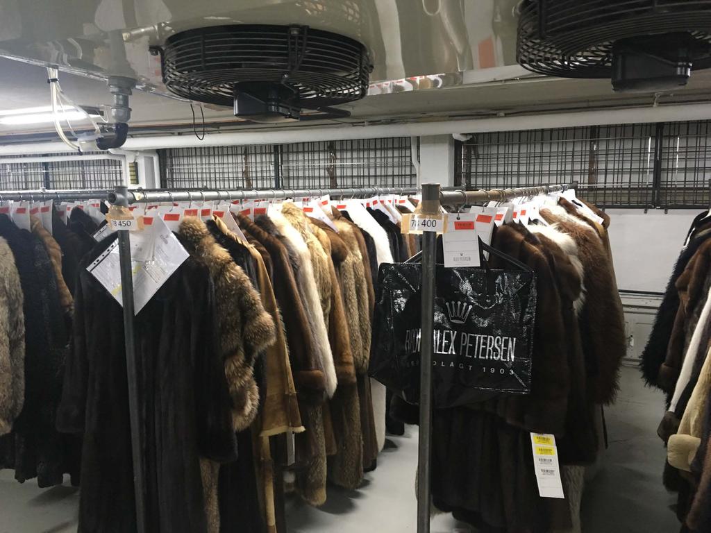 We wish to extend a warm thank you to all Kopenhagen Fur staff who have kindly helped us by sharing their knowledge and providing access to retailers through workshops and knowledge centres in