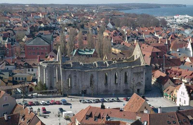 In addition, two cistercian monasteries were established