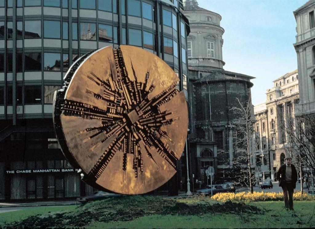 In 1995 he founded Fondazione Arnaldo Pomodoro, with the aim to create a place of study and discussion around the important themes and great figures of the contemporary avant-garde as well as acting