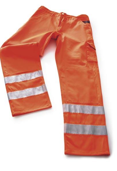 cotton. 295 g/m² twill. Tefl on -treated. High-visibility work jacket with refl ective tape. Certifi ed according to EN471.