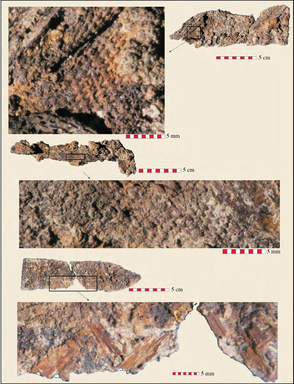 JOURNAL OF INDO-PACIFIC ARCHAEOLOGY 34 (2014) Figure 38: Fabric and a woven scabbard. Top: cat.
