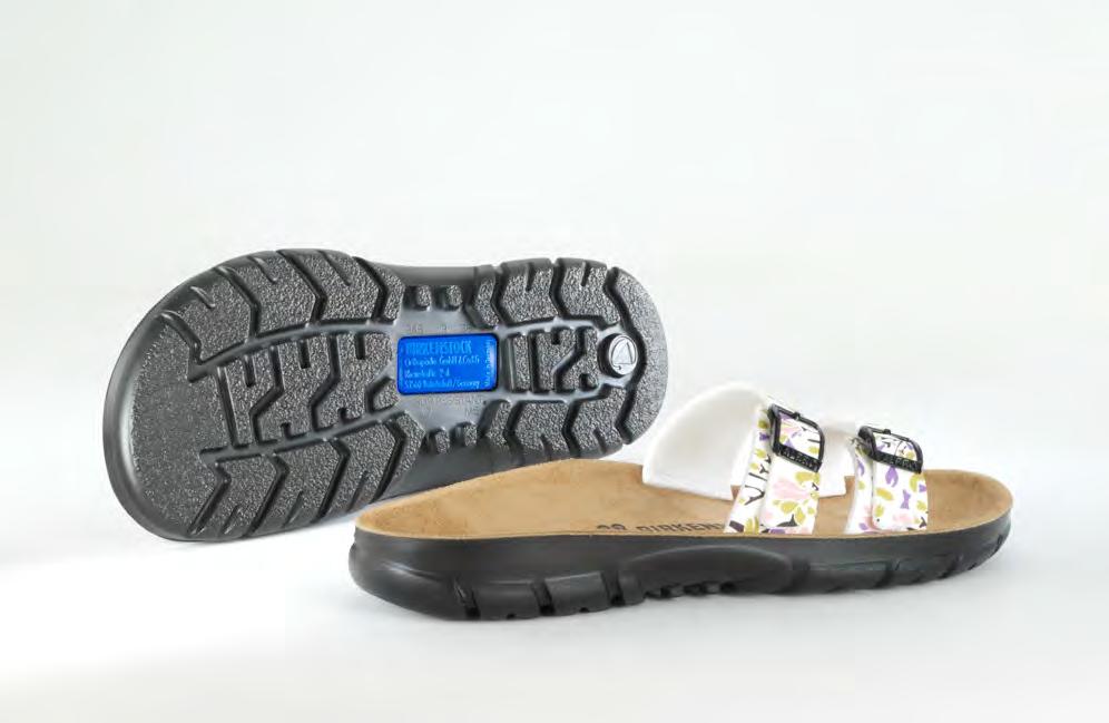 Features of the Professional Anti-slip tread, TÜV-certified to EN ISO 13287:2007, SRC Shock-absorbing and flexible thanks to millions of microscopically small air bubbles Suede lining fits snugly