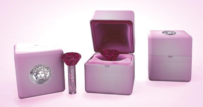 For this advertising I chose to insert a sample of perfume inside a jewel box, so you can see only the diamond-shape cap.