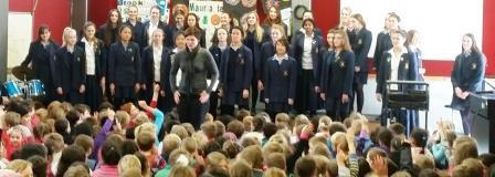 26 August 2015 Newsletter No: 12 VISITORS TO OUR SCHOOL Our school was recently treated to a singing performance by Epsom Girls Choir.