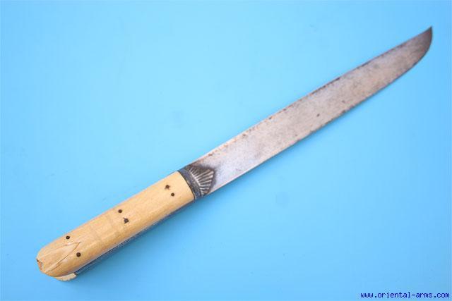 The wootz pattern is not perfect and disappears in several areas. No scabbard. Up for sale is thai knife from Morocco, also known as Shula.