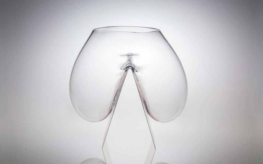 BOLA vase, 2014 Crystal, cooper Size S*:16x16x20 cm (WxDxH) Size M*:23x23x30