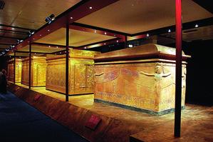 We will also have the unique opportunity to film the parts of the treasure that are still exposed in the Cairo Museum.