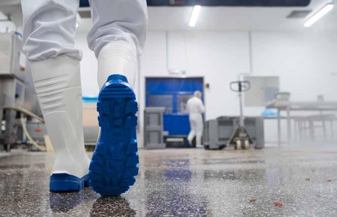 food processing superior thermal insulation smooth surface easy to clean COMFORT: LIGHTWEIGHT the right balance between comfort, SRC certified slip resistant boot metal / no metal grip Our