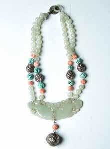 183 清藏教青白玉银铃挂饰 An antique necklace, decorated with jade carved fishes