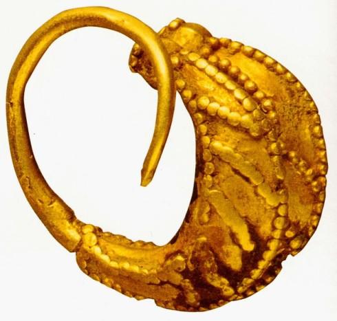 Schliemann was concerned that the authorities of the Ottoman Empire could confiscate the treasure, so he Gold of Troy found its place in the Royal Museum of Berlin where it stayed till WWII.