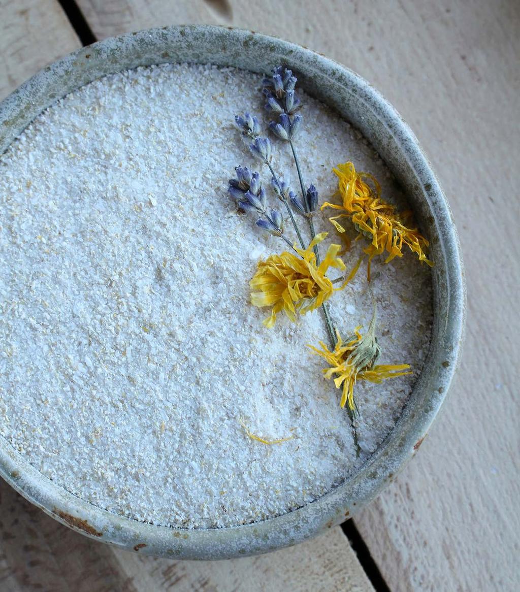 Calendula Oatmeal Soak This bath soak is specially designed for sensitive or itchy skin types. Ground oats soothe irritated skin while calendula flowers calm inflammation.