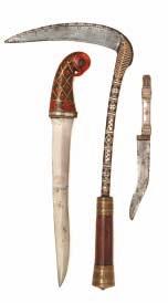 600-800 43 A NORTH INDIAN DAGGER, PESH-KABZ, 19TH CENTURY with recruved blade formed with a double-edged point, the hilt formed with a moulded steel ferrule at the base and fitted with a pair of