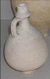 Fig. 5.9. Jug ( type KR 9) produced in the vicus of Tienen. The cooking pots with gully rim (P6) (fig. 5.10) gain popularity compared to the more traditional forms.