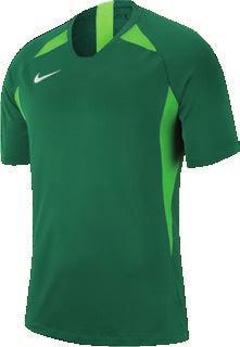 Swoosh design trademark is embroidered on the right chest. Fabric: 100% recycled polyester.
