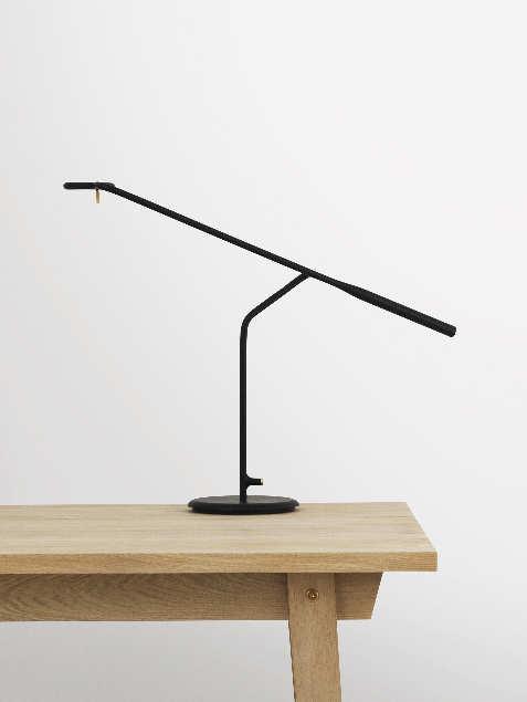 58 Flow Flow is a modular LED table lamp with lexible positioning.